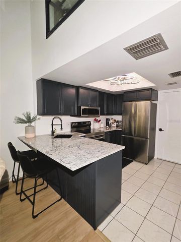 1761 CUPECOY CIRCLE N4, Lutz, FL 33558