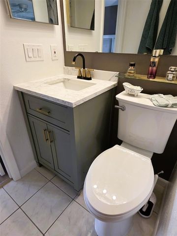 1761 CUPECOY CIRCLE N4, Lutz, FL 33558