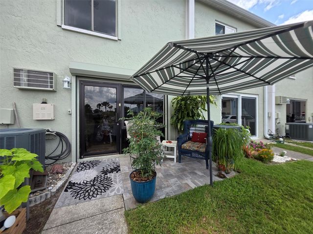 1761 CUPECOY CIRCLE N4, Lutz, FL 33558