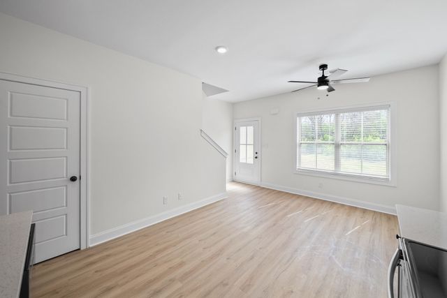 330 S 7th Street B, Clarksville, TN 37040