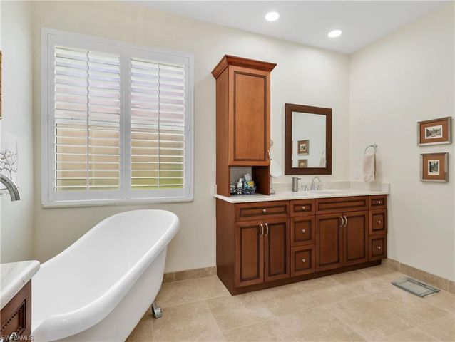 10842 Tiberio DR, Fort Myers, FL 33913