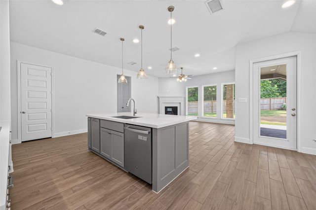 232 W Netleaf Court, Montgomery, TX 77316