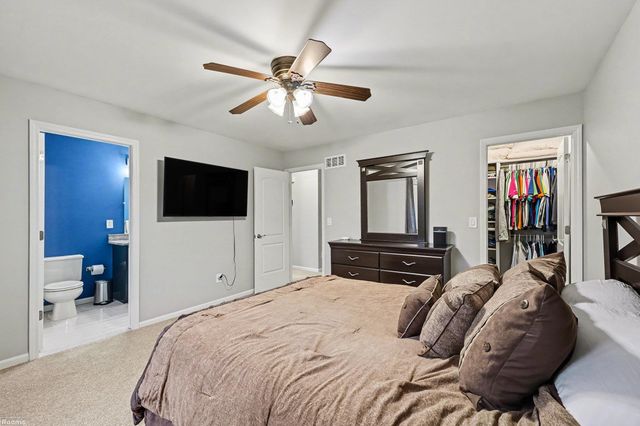 50151 Mile End Drive, Utica, MI 48317