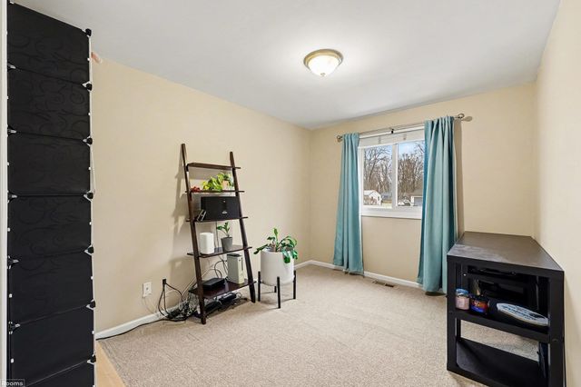 50151 Mile End Drive, Utica, MI 48317