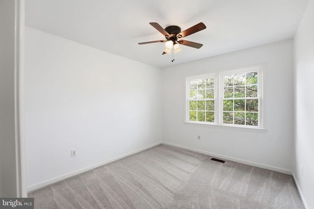 2432 WINDBREAK DR, Alexandria, VA 22306