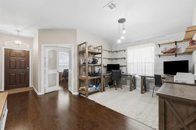 519 River Bluff CIR, Georgetown, TX 78626