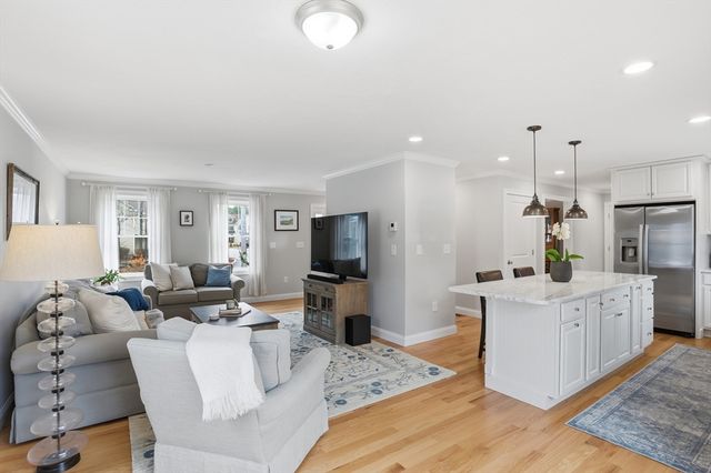 175 Rangeway Road, Billerica, MA 01862