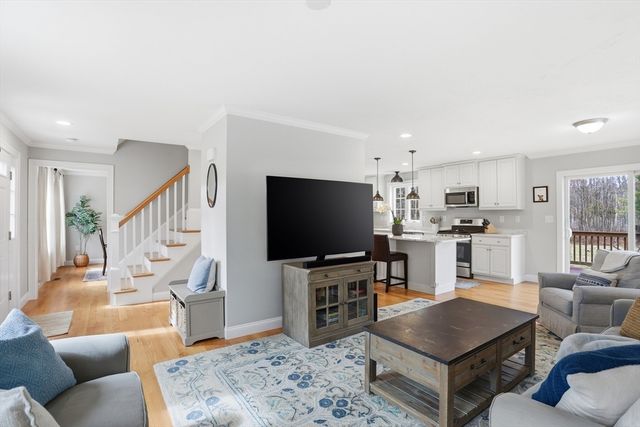 175 Rangeway Road, Billerica, MA 01862