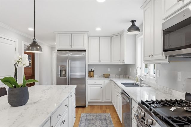 175 Rangeway Road, Billerica, MA 01862