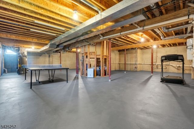 5 Emmons Ct, Bridgewater Twp., NJ 08807