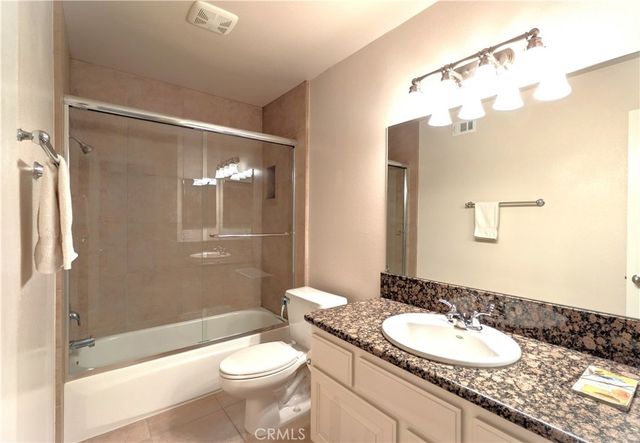 22304 Devonshire Street 4, Chatsworth, CA 91311