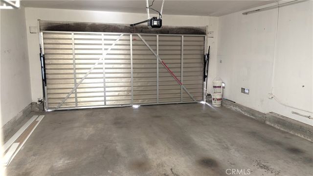 22304 Devonshire Street 4, Chatsworth, CA 91311