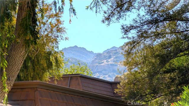 22304 Devonshire Street 4, Chatsworth, CA 91311