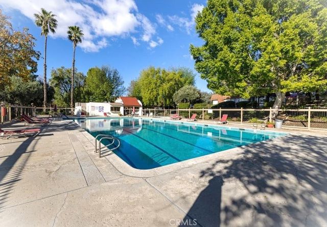 22304 Devonshire Street 4, Chatsworth, CA 91311