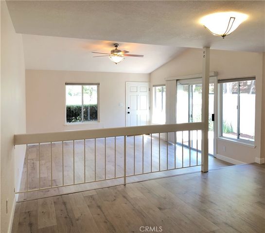 22304 Devonshire Street 4, Chatsworth, CA 91311