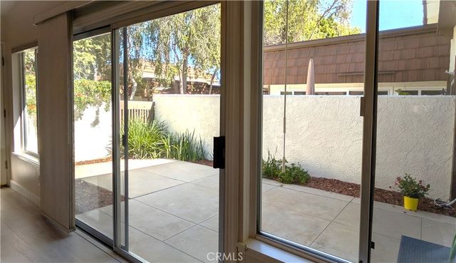 22304 Devonshire Street 4, Chatsworth, CA 91311