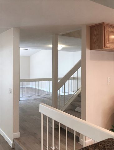 22304 Devonshire Street 4, Chatsworth, CA 91311