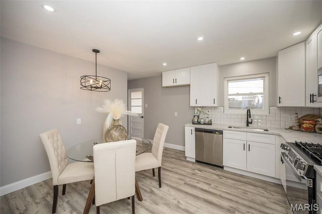 9612 Myra Court, Affton, MO 63123