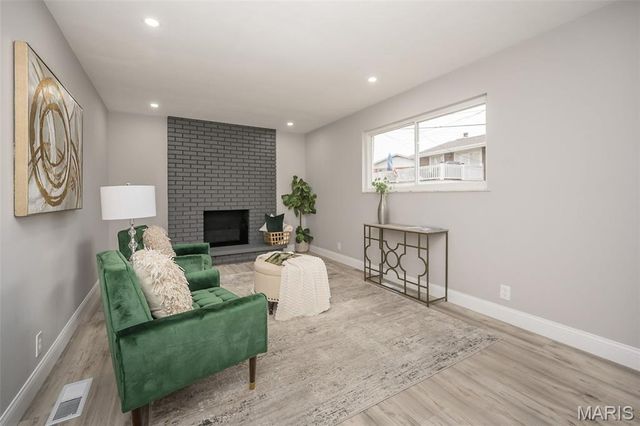 9612 Myra Court, Affton, MO 63123