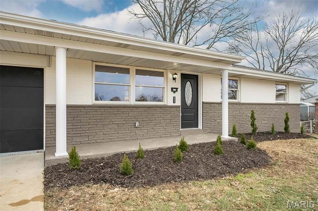 9612 Myra Court, Affton, MO 63123