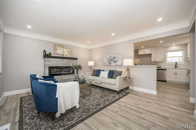 9612 Myra Court, Affton, MO 63123