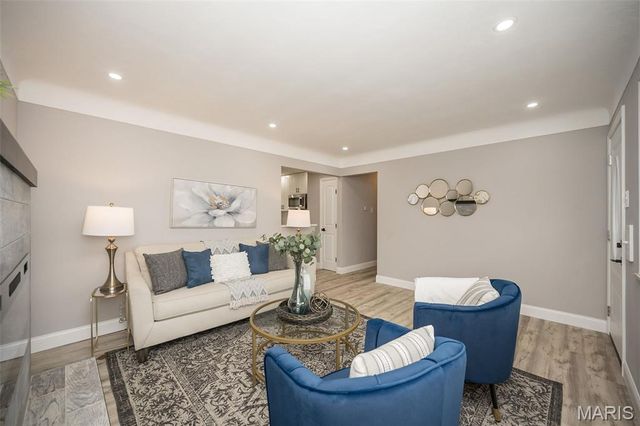 9612 Myra Court, Affton, MO 63123