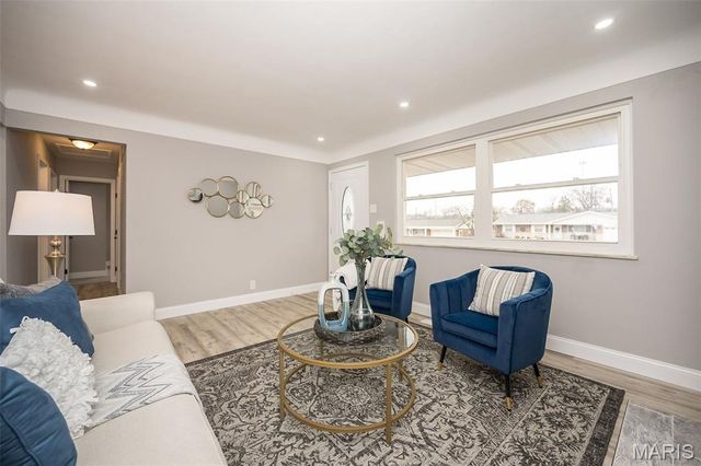 9612 Myra Court, Affton, MO 63123