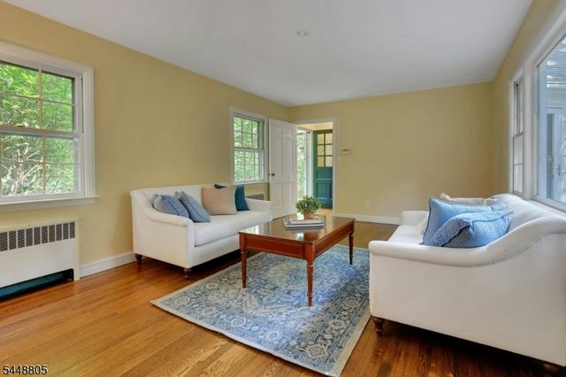 39 Lookout Rd, Mountain Lakes Boro, NJ 07046