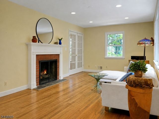 39 Lookout Rd, Mountain Lakes Boro, NJ 07046