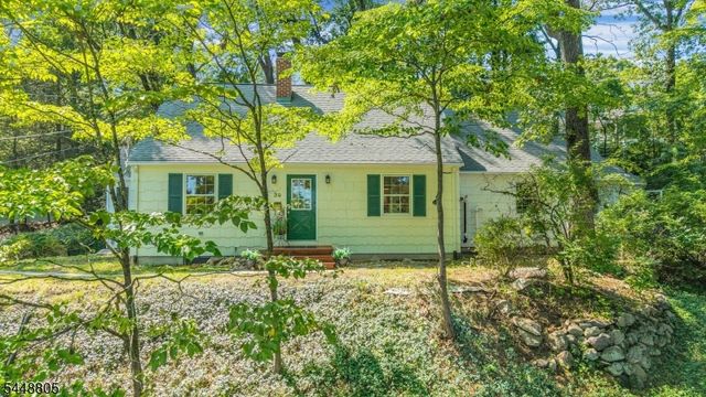 39 Lookout Rd, Mountain Lakes Boro, NJ 07046