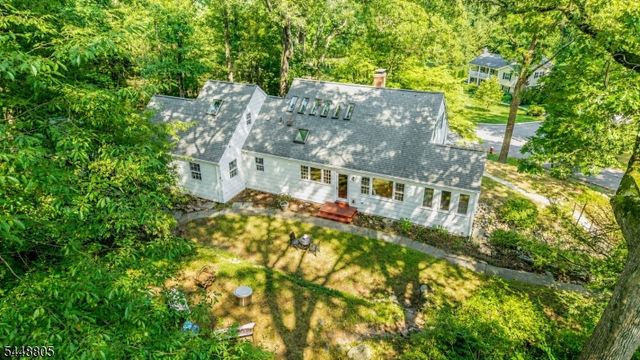 39 Lookout Rd, Mountain Lakes Boro, NJ 07046