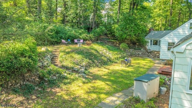 39 Lookout Rd, Mountain Lakes Boro, NJ 07046