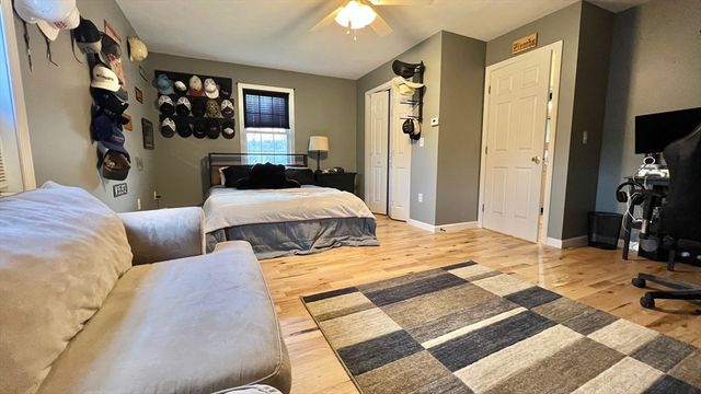 42 Mechanic St, Palmer, MA 01069