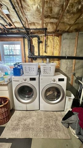 42 Mechanic St, Palmer, MA 01069