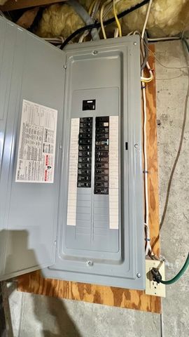 42 Mechanic St, Palmer, MA 01069