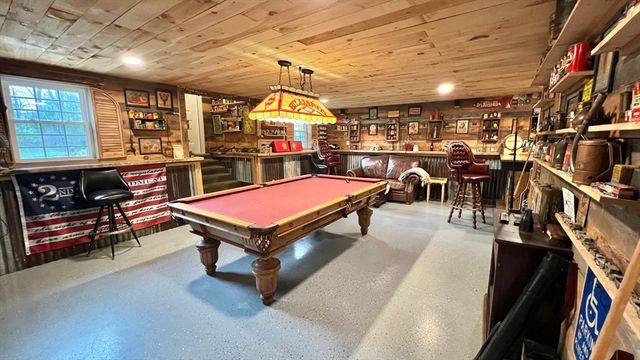 42 Mechanic St, Palmer, MA 01069