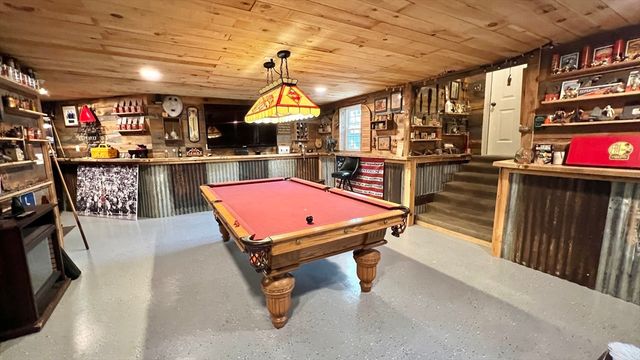 42 Mechanic St, Palmer, MA 01069