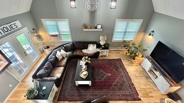 42 Mechanic St, Palmer, MA 01069