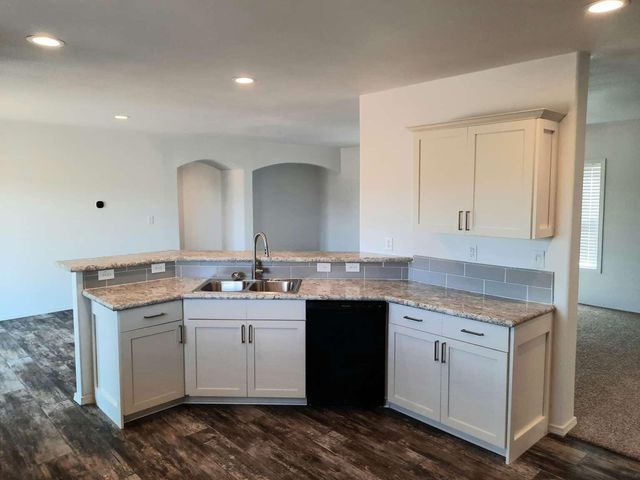 26 Manzano Street, Moriarty, NM 87035