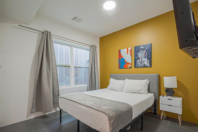 3513 Bell Street, Houston, TX 77003