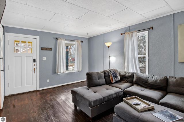 1815 W Genesee, Saginaw, MI 48602