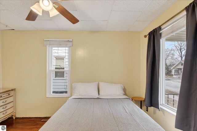 1815 W Genesee, Saginaw, MI 48602