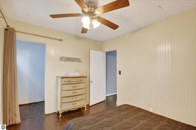 1815 W Genesee, Saginaw, MI 48602