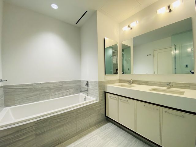1 Dalton St 3608, Boston, MA 02115