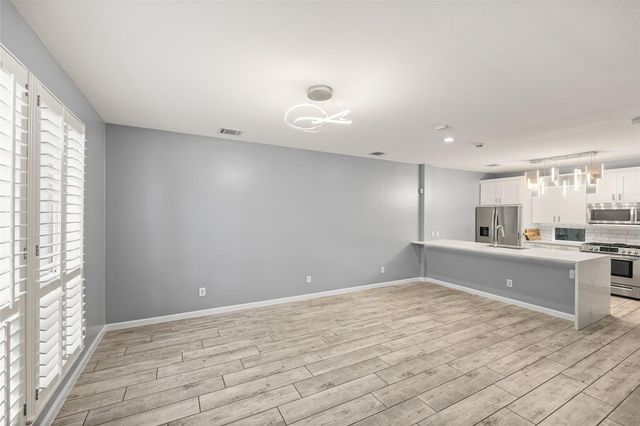 1530 Sutton Street, Houston, TX 77006