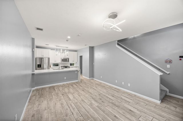 1530 Sutton Street, Houston, TX 77006