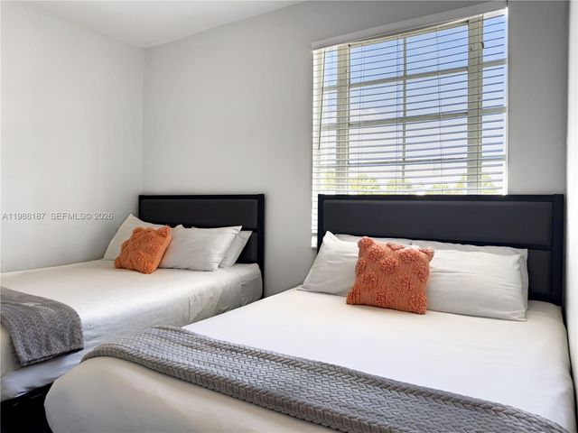 750 Collins Ave 302, Miami Beach, FL 33139