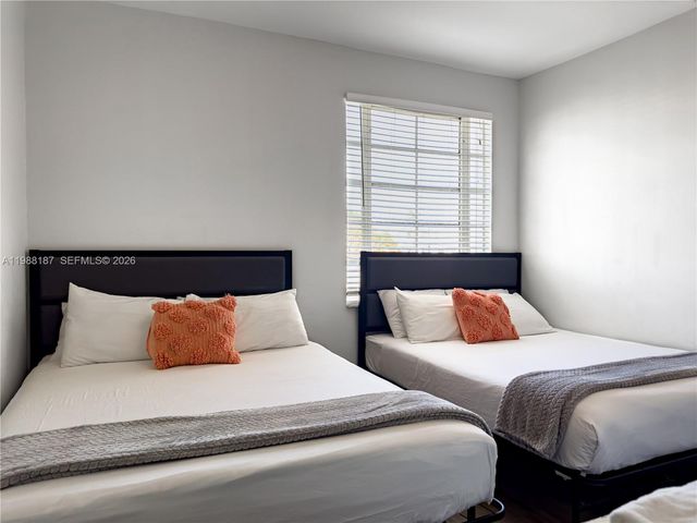 750 Collins Ave 302, Miami Beach, FL 33139