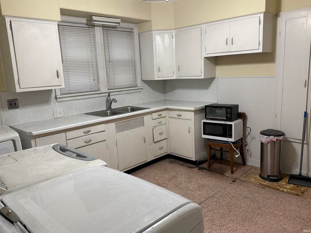 221 N 3rd Street, Decatur, IN 46733