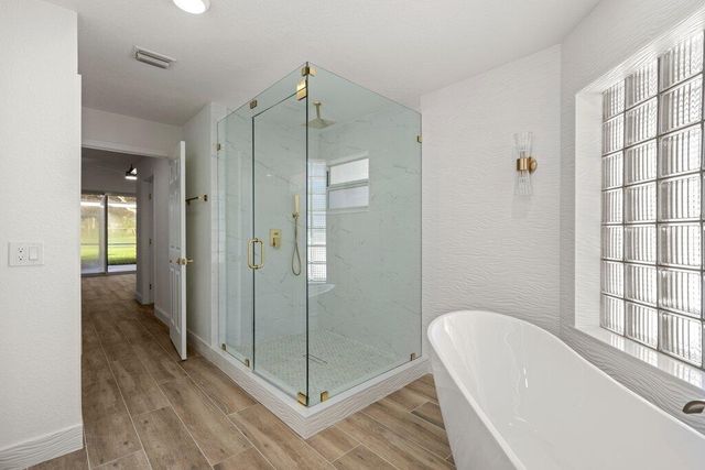 107 Golfview Court, Palm Beach Gardens, FL 33418
